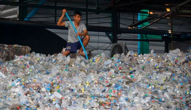 Ινδία: Η χώρα απαγόρευσε την παραγωγή, εισαγωγή και πώληση πλαστικών μίας χρήσης
