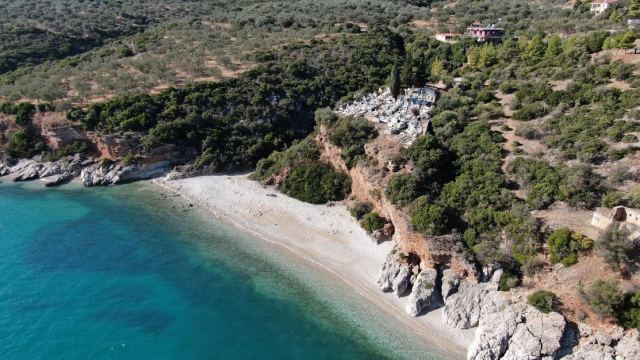 &quot;Νεκροταφείο&quot;: Η πιο ξεχωριστή παραλία της Ελλάδας - ΒΙΝΤΕΟ