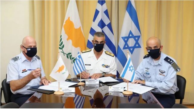 Υπεγράφη το πρόγραμμα τριμερούς στρατιωτικής συνεργασίας ανάμεσα σε Ελλάδα, Κύπρο και Ισραήλ