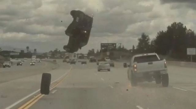 Δείτε βίντεο από απίστευτο τροχαίο - Πως ένα αυτοκίνητο εκτοξεύθηκε στον αέρα