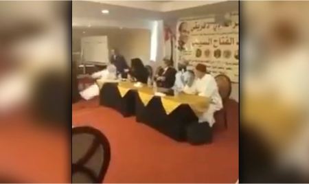 Σαουδάραβας διπλωμάτης κατέρρευσε και πέθανε ενώ μιλούσε σε διάσκεψη στο Κάιρο