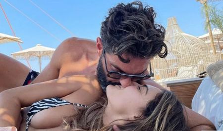Full in love Μαρτίκας και Βρισηίδα: Τα «καυτά» φιλιά, οι αγκαλιές και οι φωτογραφίες στο Instagram από τη Χαλκιδική