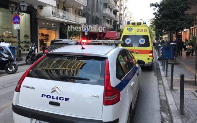Θεσσαλονίκη: Άνδρας έπεσε στο κενό από πολυκατοικία σε κεντρικό δρόμο