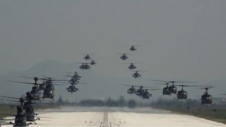 Δεκάδες ελικόπτερα στον αέρα: Το ΓΕΣ απαντά με την άσκηση «Πέλεκυς» στις φήμες για το Στεφανοβίκειο
