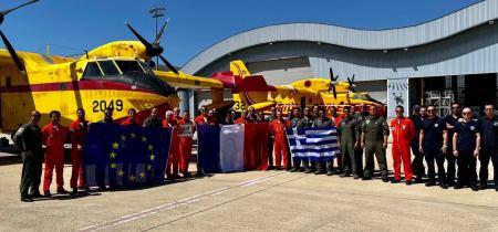 Το «ευχαριστώ» των Γάλλων για τα ελληνικά Canadair που συμμετείχαν στην κατάσβεση των πυρκαγιών (ΦΩΤΟ)