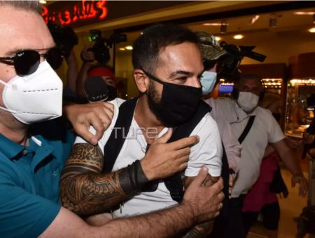Survivor – Τριαντάφυλλος: Επέστρεψε στην Ελλάδα – Πανικός στο αεροδρόμιο με τους θαυμαστές του