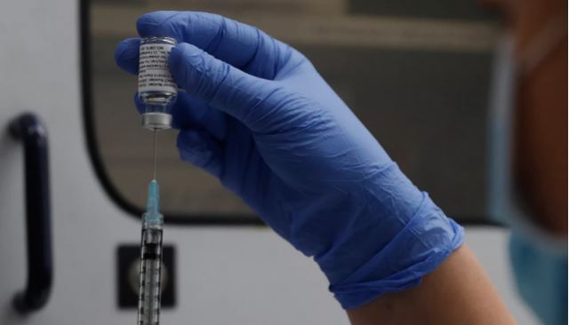 Κορωνοϊός: Όσα ξέρουμε μέχρι τώρα για τα εμβόλια, τα τεστ και τα φάρμακα