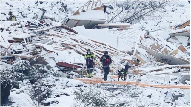 Σοκ στη Νορβηγία: Διασώστες ανέσυραν ένα ακόμη πτώμα, δυο νεκροί και 8 οι αγνοούμενοι