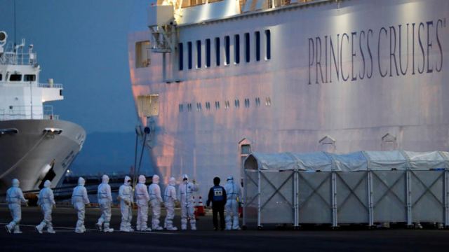 Κοροναϊος: &quot;Μολυσμένη φυλακή&quot; - Μαρτυρίες σοκ από τα πλοία σε καραντίνα