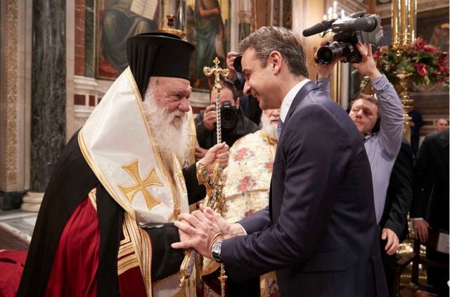 Νέα μέτρα της κυβέρνησης κατά του κορονοϊού - Παρέμβαση Μητσοτάκη για τις εκκλησίες! Τι ζήτησε από τον Αρχιεπίσκοπο