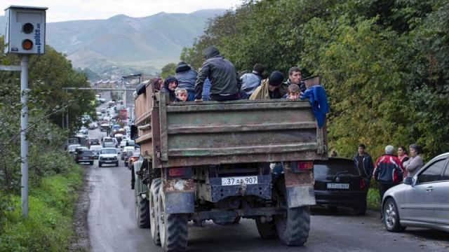 Η Αρμενία ζήτησε τη βοήθεια της ΕΕ για να αντιμετωπίσει τους χιλιάδες πρόσφυγες από το Ναγκόρνο Καραμπάχ