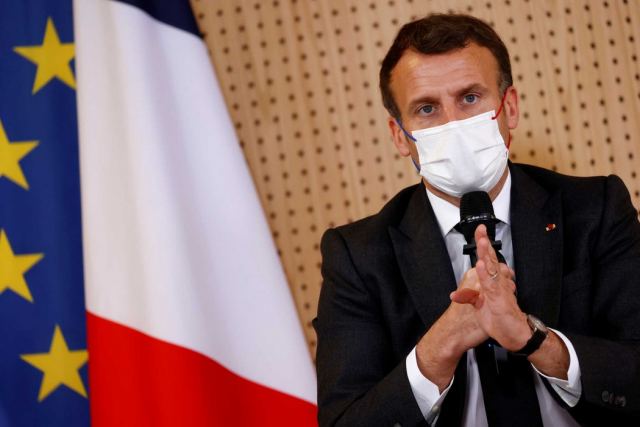 Ο Γάλλος πρόεδρος λέει ότι οι διεθνείς δυνάμεις θα πρέπει να χαράξουν «σαφείς κόκκινες γραμμές» με τη Μόσχα