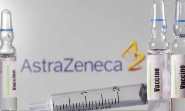 Στην αντεπίθεση η AstraZeneca: «Έχουμε πρόβλημα με την παραγωγή μας στην Ευρώπη»