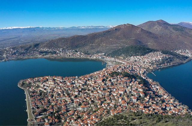 Καστοριά: Πυροβολισμοί ανάμεσα σε ψαράδες μέσα στη λίμνη – Χαμός για τα δίχτυα που έριξαν στο σημείο