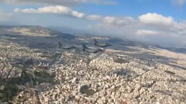 Νέο εντυπωσιακό βίντεο με τα Rafale να φτάνουν στην Αθήνα - Δείτε τα μαχητικά πάνω από την Ακρόπολη