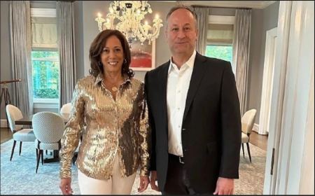 Κάμαλα Χάρις: Η αντιπρόεδρος των ΗΠΑ έβαλε χρυσό πουκάμισο και πήγε σε συναυλία της Μπιγιονσέ