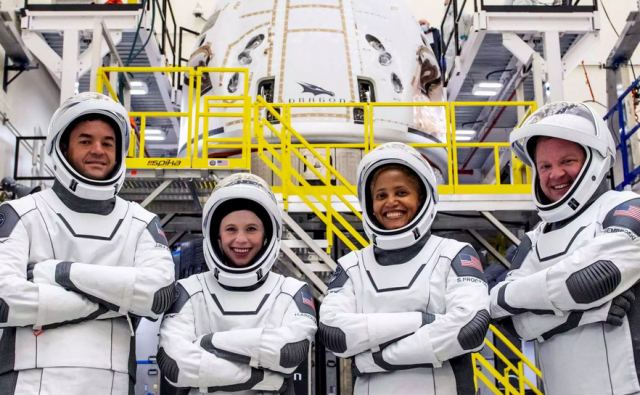 Διάστημα: Νέο ρεκόρ ταυτόχρονης παρουσίας ανθρώπων - Mε την αποστολή Space X έφθασαν τους 14