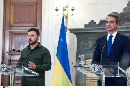 «Δεν θα ανεχτούμε ποτέ παραχάραξη συνόρων» είπε ο Μητσοτάκης στον Ζελένσκι -Το «ευχαριστώ» του Ουκρανού προέδρου