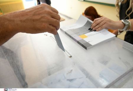Δημοσκόπηση Pulse: Με 15,5 μονάδες στην εκτίμηση ψήφου προηγείται η ΝΔ του ΣΥΡΙΖΑ μια βδομάδα πριν τις ευρωεκλογές