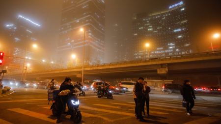 Aμμοθύελλα στο Πεκίνο για τέταρτη φορά μέσα σε ένα μήνα - «Σκηνικό Blade Runner»