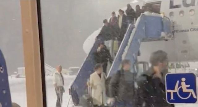 Ταξιδιωτικό χάος στην κεντρική Ευρώπη λόγω χιονιά -Ακυρώσεις πτήσεων, τρένων, προειδοποιήσεις για χιονοστιβάδες