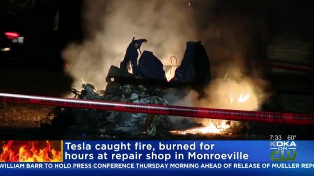 Tesla Χ πήρε φωτιά ενώ ήταν απενεργοποιημένο μέσα σε συνεργείο