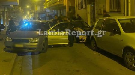 Λαμία: Έπεσε πάνω στα παρκαρισμένα στο κέντρο της πόλης - ΒΙΝΤΕΟ