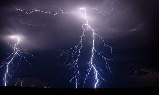 Φθιώτιδα: Καταιγίδες και ισχυρές βροχοπτώσεις τη νύχτα