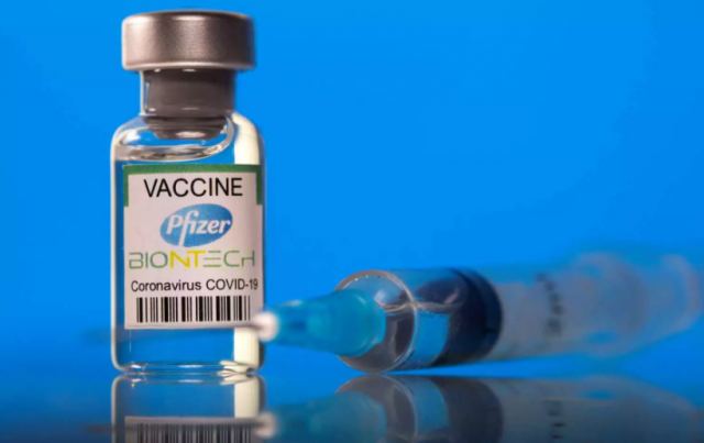 Pfizer: Άλλα 100 εκατομμύρια δόσεις του εμβολίου στην ΕΕ για το 2021