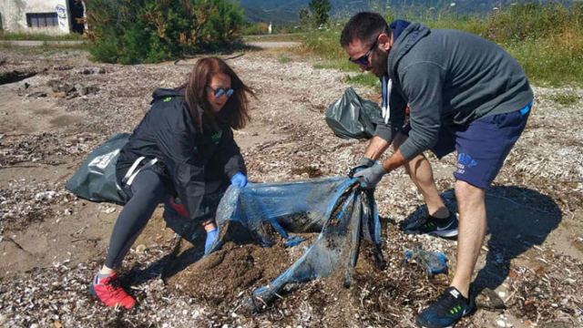 Αταλάντη: Καθάρισαν την παραλία στα «Παλιομάγαζα»