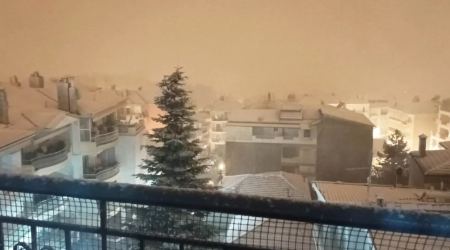 Χιόνισε το πρωί και στην Κοζάνη - Δείτε εικόνες από το κέντρο της πόλης