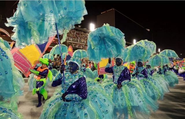 Βραζιλία: Το καρναβάλι του Ρίο θα διεξαχθεί αν υπάρχει εμβόλιο για τον κορωνοϊό