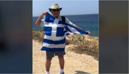 Συγκινητικό βίντεο: 89χρονος ομογενής έρχεται για πρώτη φορά στην Ελλάδα και γίνεται viral