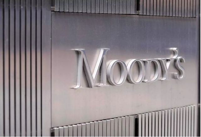 Ο οίκος Moody’s υποβάθμισε την Βρετανία