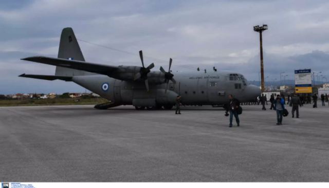 Με C-130 μεταφέρονται στην Αθήνα τρεις σοβαρά ασθενείς με κορωνοϊό από τη Δράμα