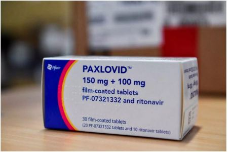 Η Pfizer ανακοίνωσε ότι το χάπι Paxlovid δεν εμποδίζει τη μόλυνση από τον κορωνοϊό