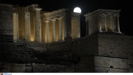 Economist: Χώρα της χρονιάς η Ελλάδα