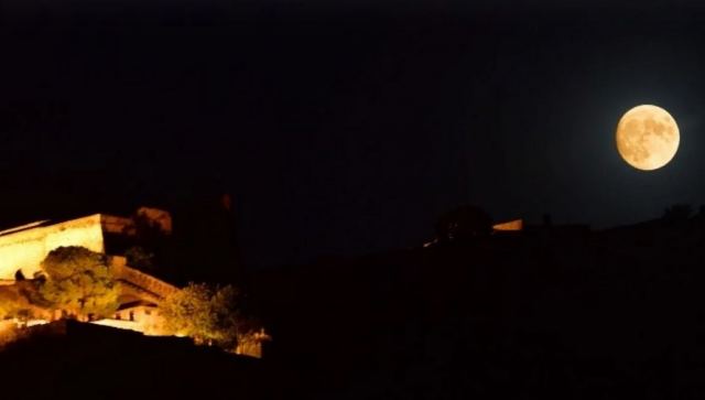 Πανσέληνος του Ελαφιού: Απόψε θα λάμψει το μεγαλύτερο φεγγάρι του 2023