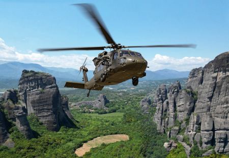 Ένοπλες Δυνάμεις: Προχωρά η προμήθεια των 35 ελικοπτέρων UH-60M Black Hawk