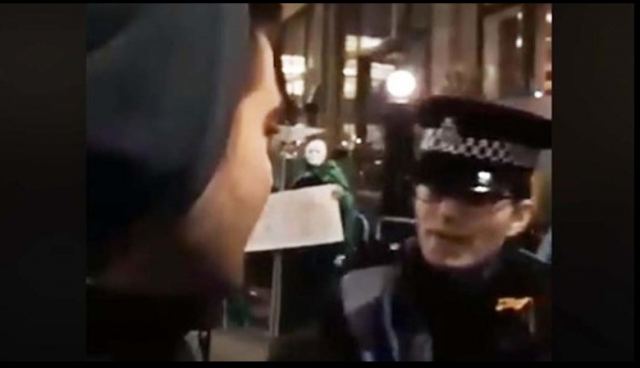 Αγγλία: Ελληνάρας βρίζει αστυνομικό και του απαντά στα ...ελληνικά!