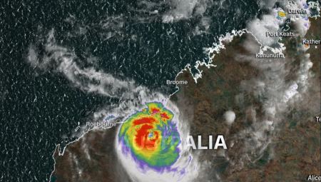 Αυστραλία: Σε «κόκκινο» συναγερμό για τον κυκλώνα Ilsa που «τρέχει» με 300 χιλιόμετρα την ώρα