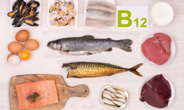 Βιταμίνη Β12: Σε ποιες τροφές θα την βρείτε - Συμπτώματα έλλειψης