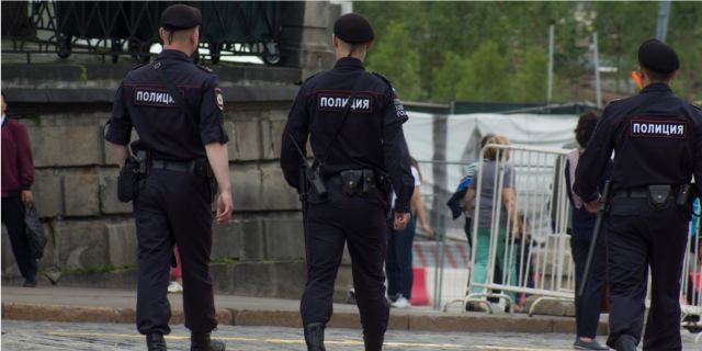 Φόβοι για μακελειό στη Μόσχα: Πέντε με στρατιωτικές στολές άνοιξαν πυρ σε συναυλία -Πληροφορίες για 15 νεκρούς και δεκάδες τραυματίες