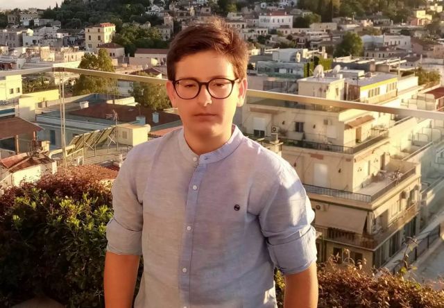 13χρονος από τη Θεσσαλονίκη κατέκτησε το πρώτο βραβείο σε παγκόσμιο διαγωνισμό ποίησης