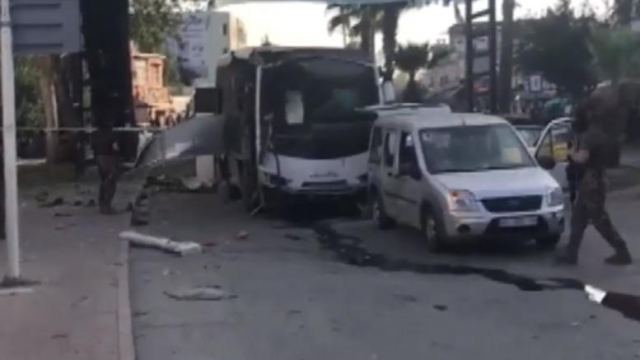 Τουρκία: Βομβιστική επίθεση εναντίον λεωφορείου στα Άδανα
