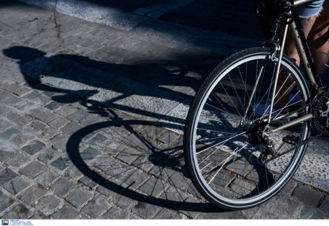 Εγκεφαλικά νεκρός ο 13χρονος που παρασύρθηκε από αυτοκίνητο – Επέστρεφε σπίτι με ποδήλατο!