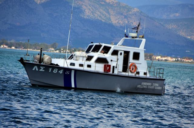 Χαλκιδική: Λουόμενος εντόπισε χειροβομβίδα 20 μέτρα από την ακτή
