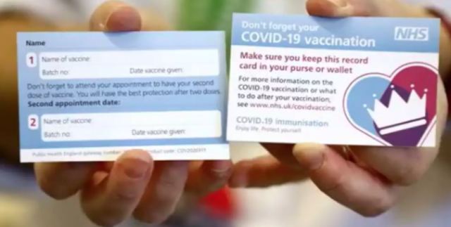 Βρετανία: Μια ανάσα από το εμβόλιο - Αυτή είναι η κάρτα που θα δίνεται σε όσους το κάνουν