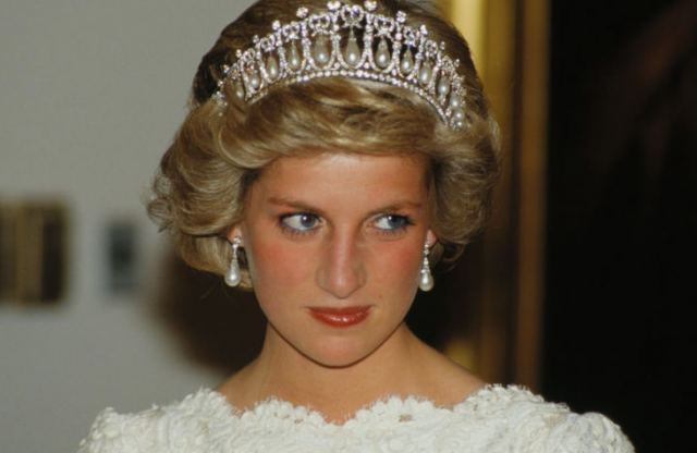 Πριγκίπισσα Νταϊάνα: 26 χρόνια από τον χαμό της - Το δυστύχημα και οι «θεωρίες συνωμοσίας» για τον θάνατό της (ΒΙΝΤΕΟ)