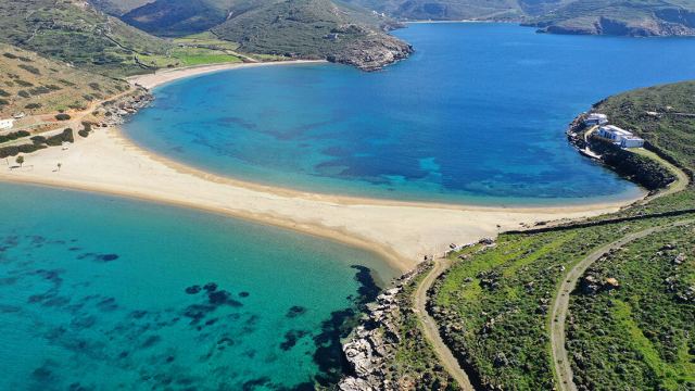 Δίδυμες ελληνικές παραλίες που αποθεώνουν… διπλά την ομορφιά της Ελλάδας